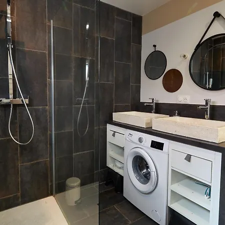 Centre Ville A Pied Appt Avec Sauna, Linge, Wifi, Stationnement Gratuit Vannes Buitenkant foto