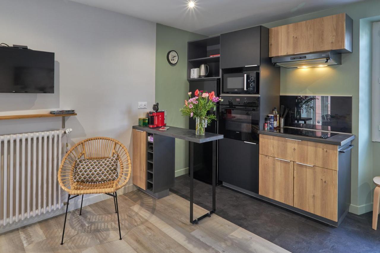 Centre A Pied Appt Avec Sauna, Linge, Wifi, Stationnement Gratuit *